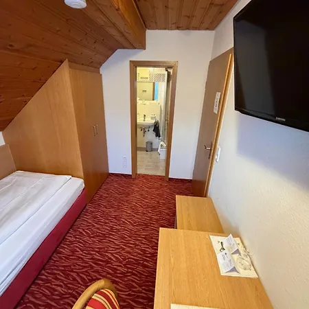 Hotel Zur Rose Essingen (Baden-Wurttemberg)